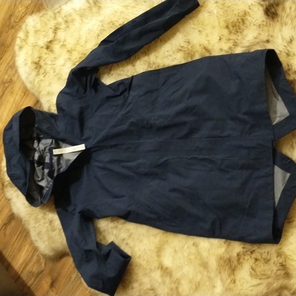 Beautiful navy blue Lululemon trenchcoat